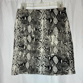 Fashion Nova Women's black multi Skirts