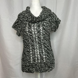 Mudd Clothing Women's Grey White Blouse